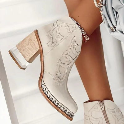 Avoralis™| Carmen Vintage Pumps