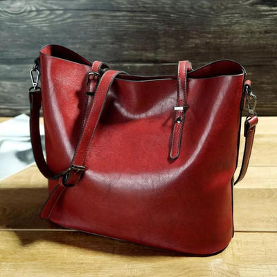 Cynthia’s Personal Favorite | Classic Shoulder Bag