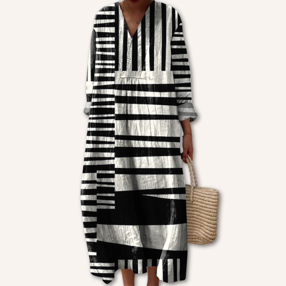 Salma｜Printed Black and White Dress