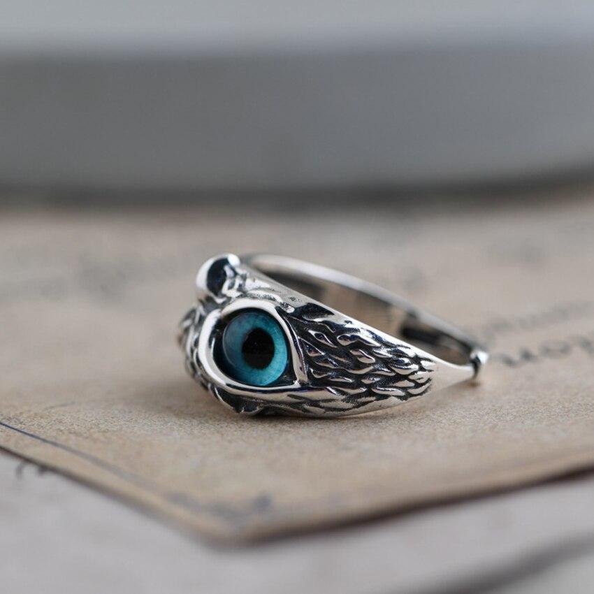 LUCKY OWL RING IN SILVER AND OPAL