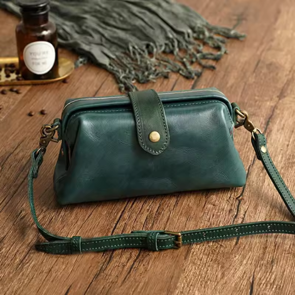 Theresa’s Everlasting Charm | Unique Women’s Bag