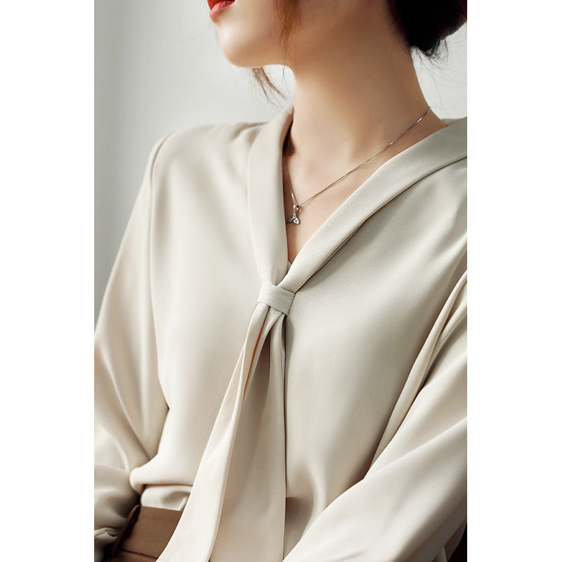 QUINN I LONGSLEEVE BOW-TIE BLOUSE