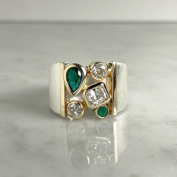 VINTAGE GREEN ZIRCONIA RING